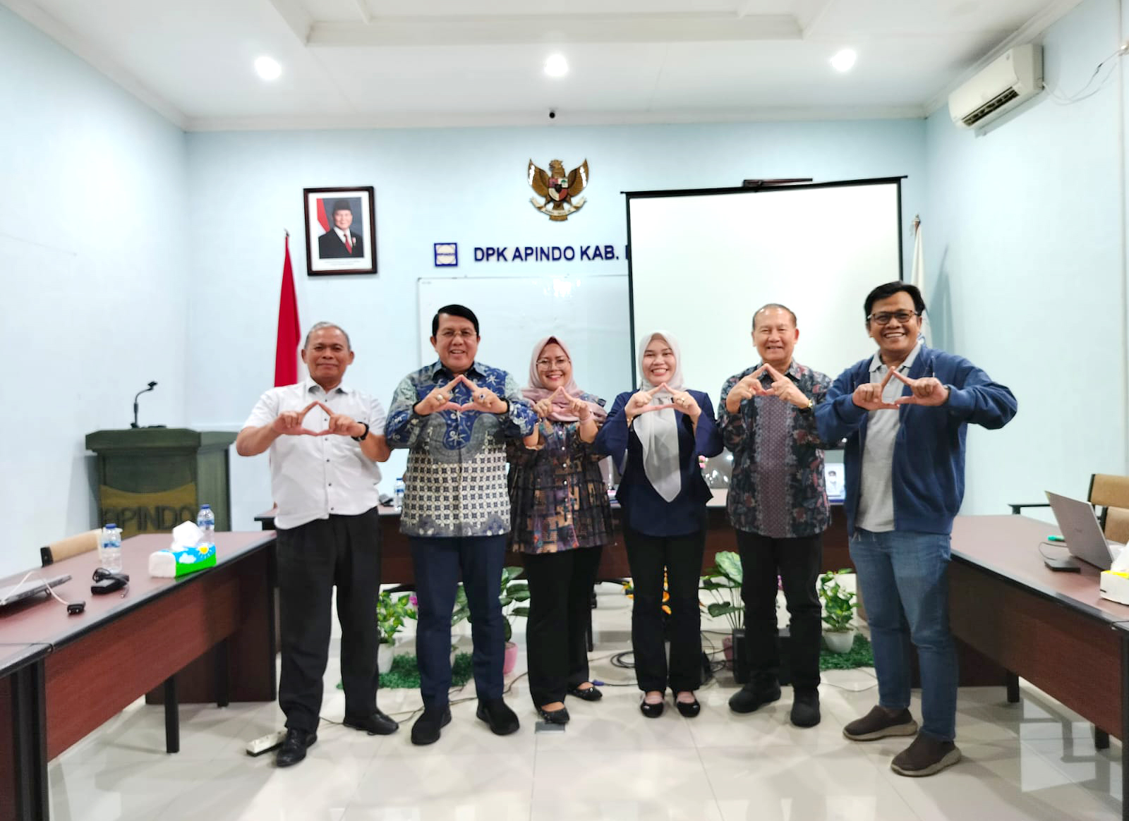 Rapat dengan Tim Konsultasi dan Bantuan Hukum - TKBH DPK APINDO Kabupaten Bogor.